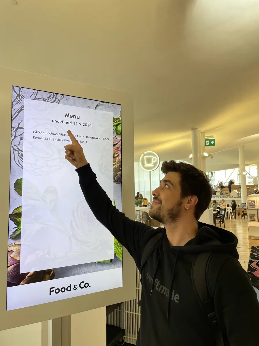 Emre catches bugs in the wild in Helsinki